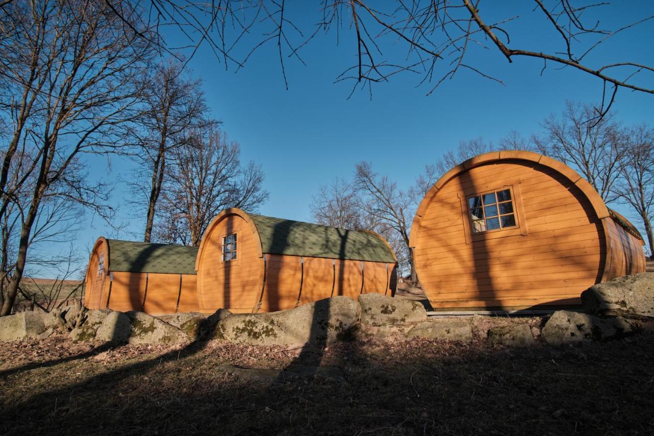 Viking Houses Strnadovsky Mlyn Apartamento Jesenice  Exterior foto